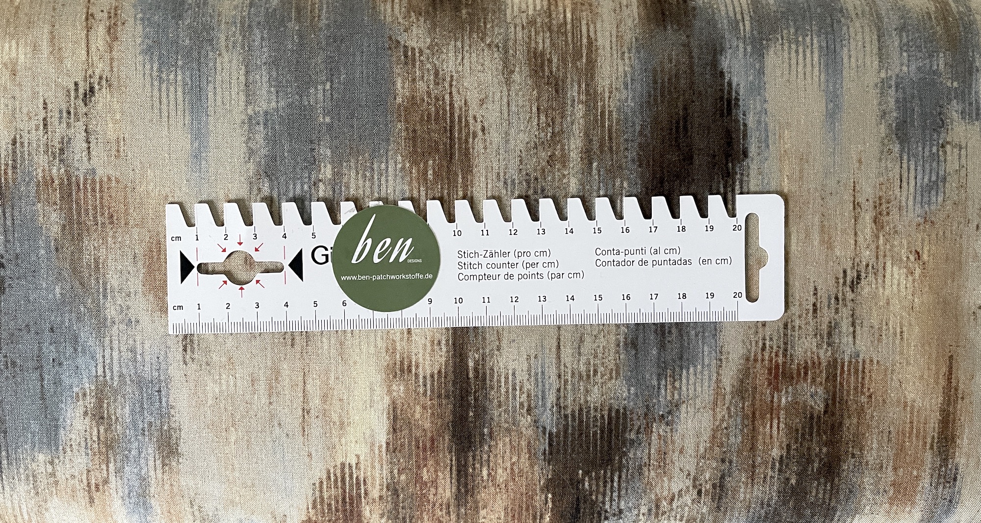 Ophelia - graubrauner Grund